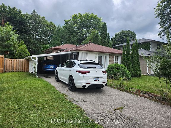 2nd image of 16 Cresthaven Dr
