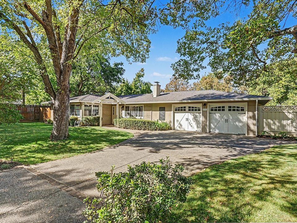 1st image of 4725 Moore Way