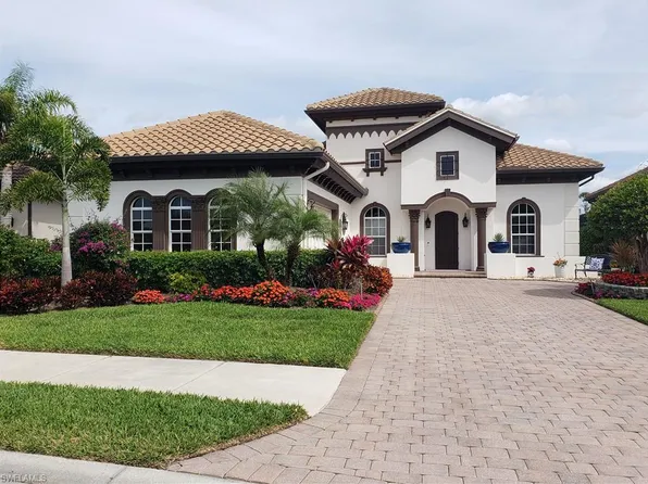 7636 Sussex CT, NAPLES, FL 34113