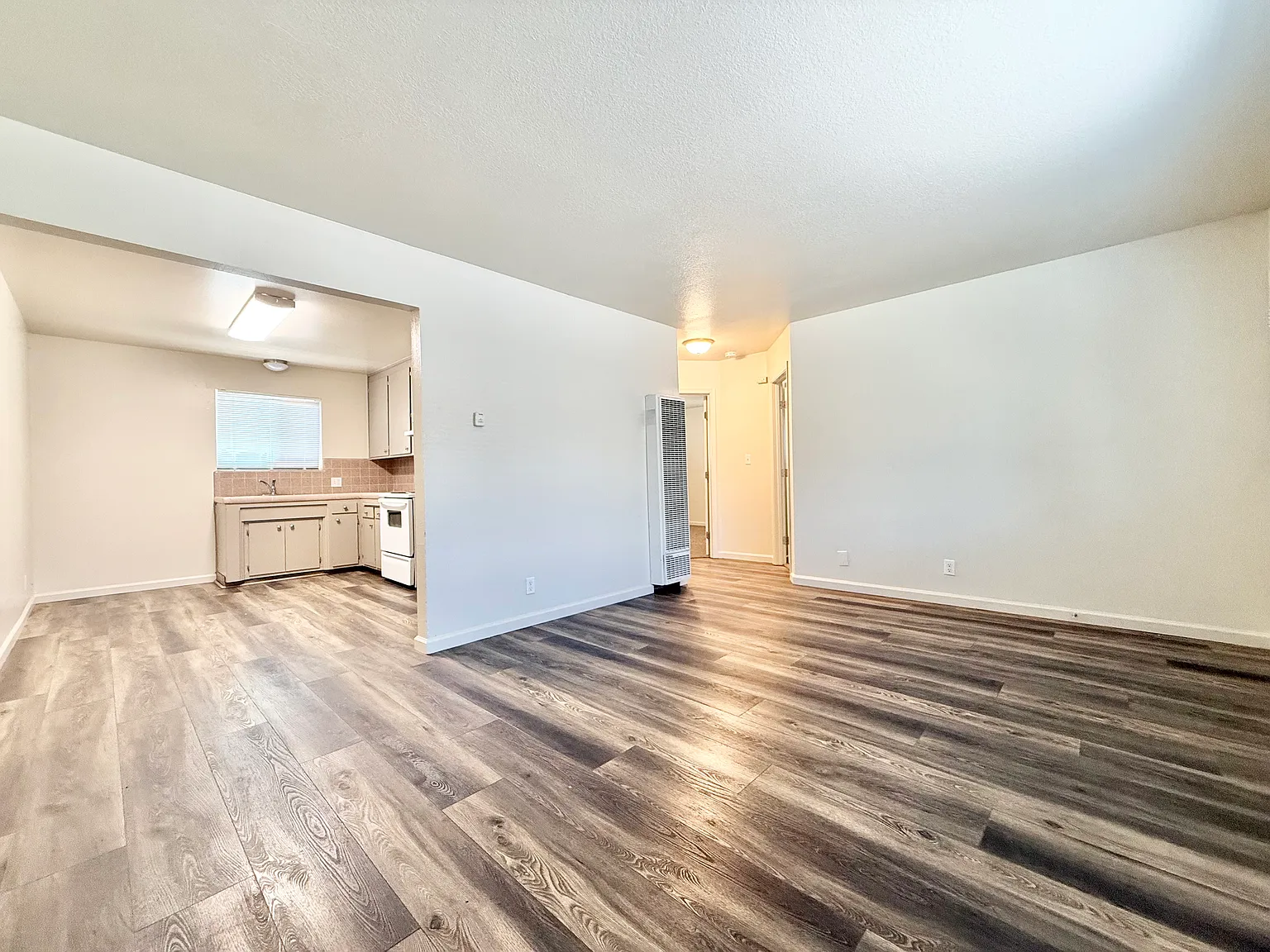 2 bed, 825 sqft, $1,695 — Photo 3