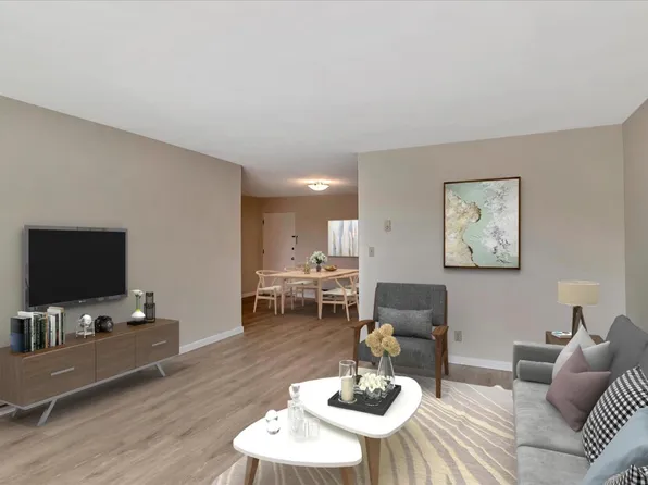 1033 Crestview Dr APT 310, Mountain View, CA 94040