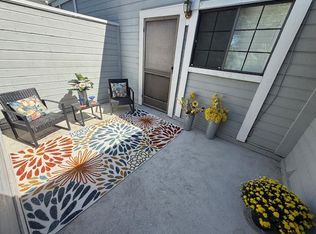 7417 Auburn Oaks Ct APT D, Citrus Heights, CA 95621