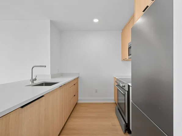 499 President Street image 6 of 37