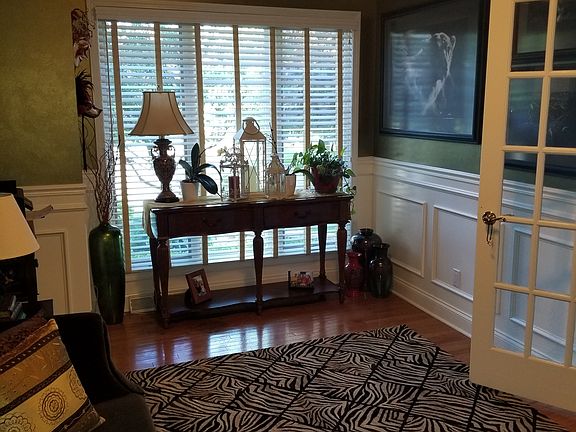 Den/Living Room