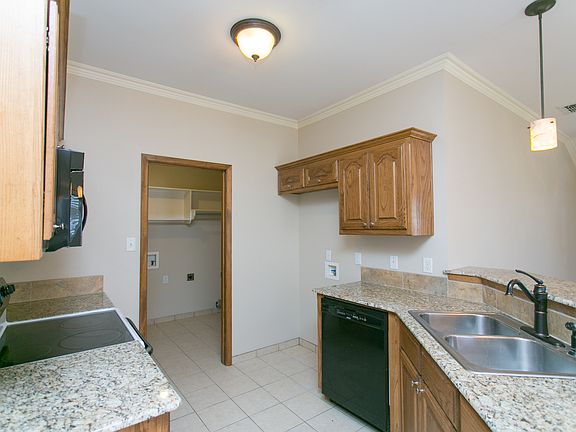 4th image of 16150 Rolling Meadows Dr #16150