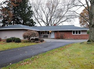 280 Hickory Hill Rd, Chagrin Falls, OH 44022