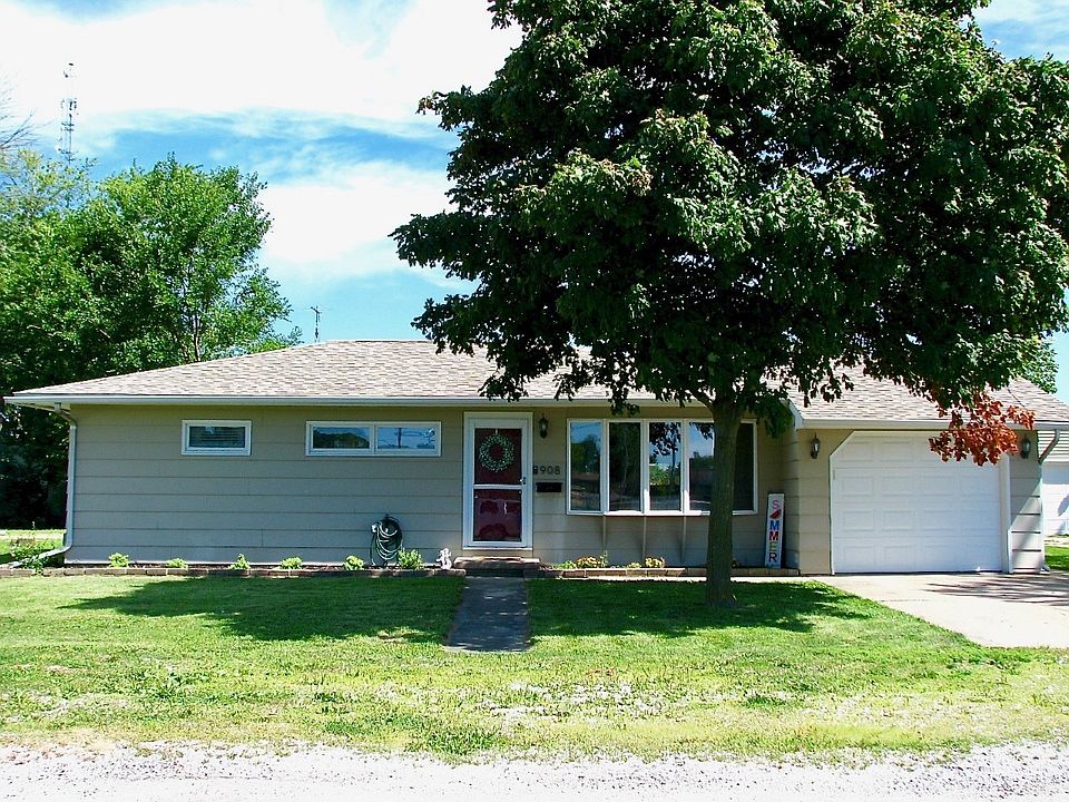 1st image of 908 E Daggy St