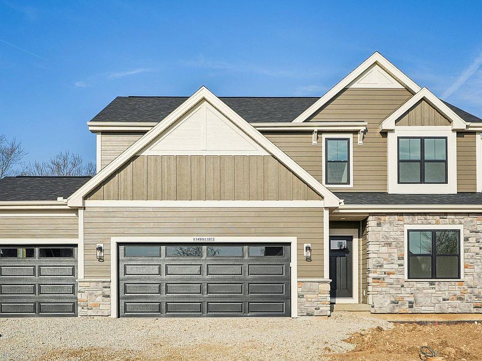 1st image of W149N11973 Red Holly DRIVE