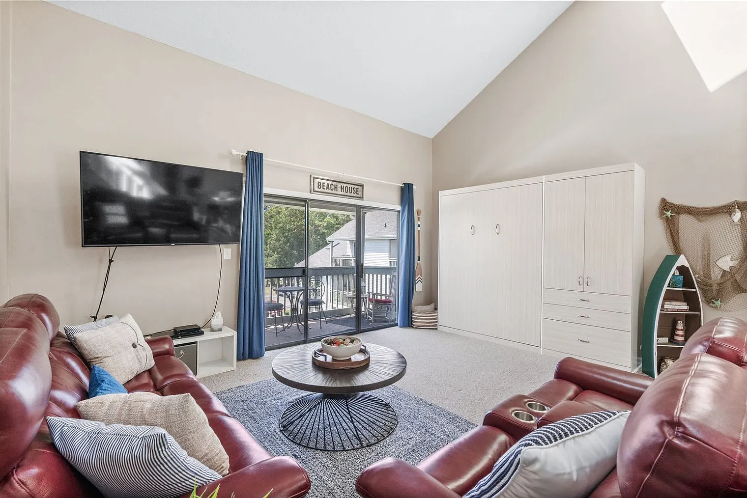 1 bed, 1.0 bath, 548 sqft, $3,308 — Photo 4