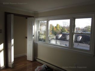 22 Kensington Rd APT 8A, Weymouth, MA 02188