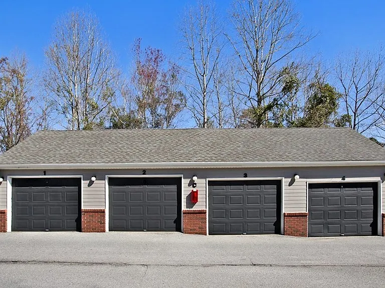 Varia at Oakcrest