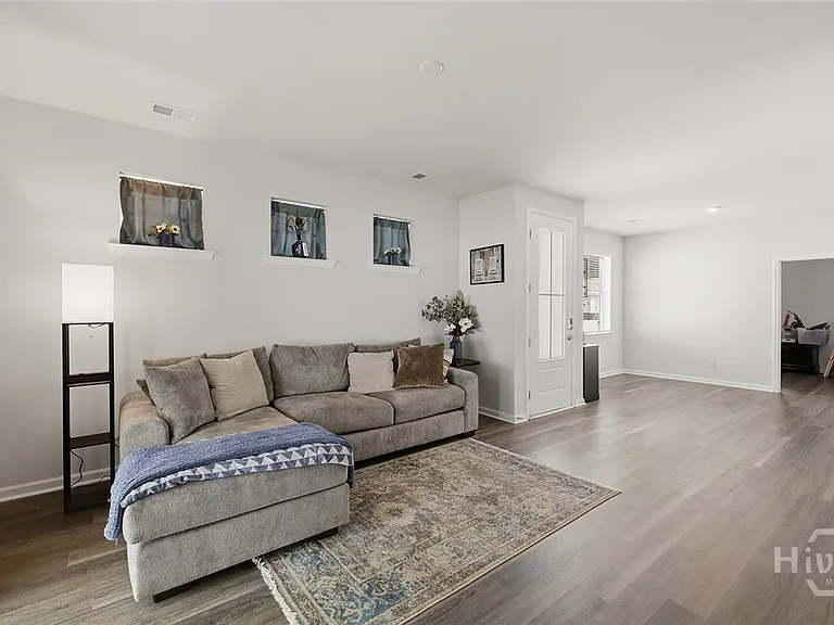152 Holloway Hl — Photo 12