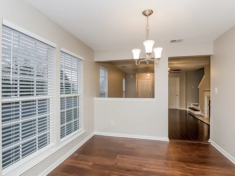 1002 Great Falls Dr — Photo 8