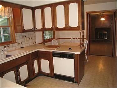 5th image of 36 Forestwood Dr