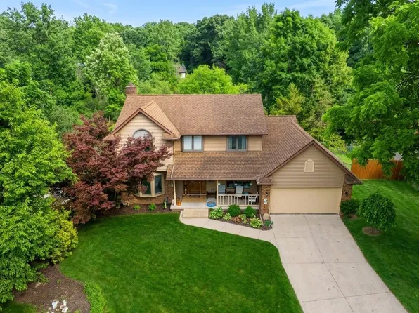5893 Mary King Dr, Jackson, MI 49201