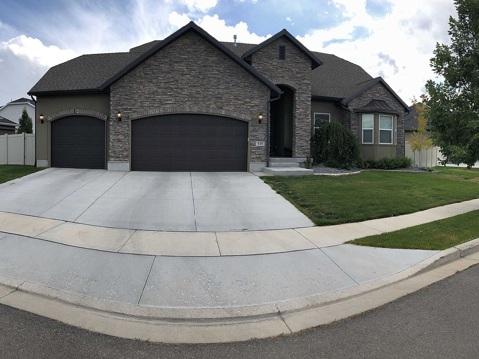 1st image of 418 E Clay Ln