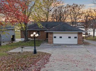 28165 Oxbow Dr, Warsaw, MO 65355