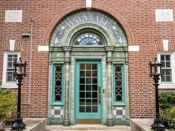 1572 Massachusetts Ave APT 23, Cambridge, MA 02138