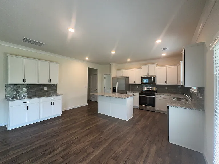 10811 Upland Dr — Photo 6
