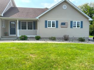 7 Rawlins Brook Rd, Suffield, CT 06078