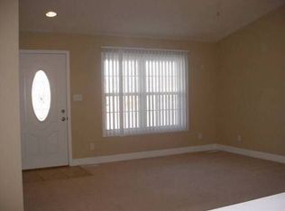 420 Goldenrod Dr, Chatham, IL 62629
