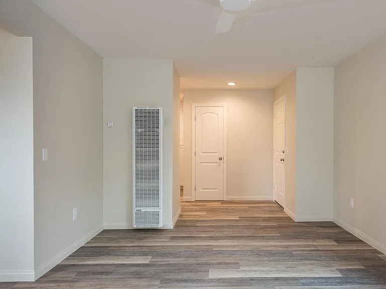 954 Agate St #A — Photo 9