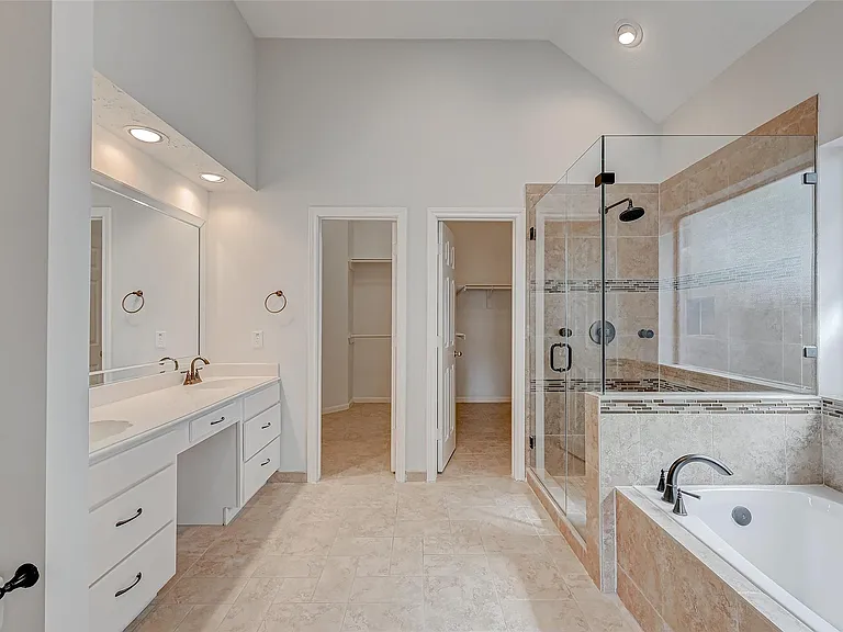 4126 Surreydon Dr — Photo 17
