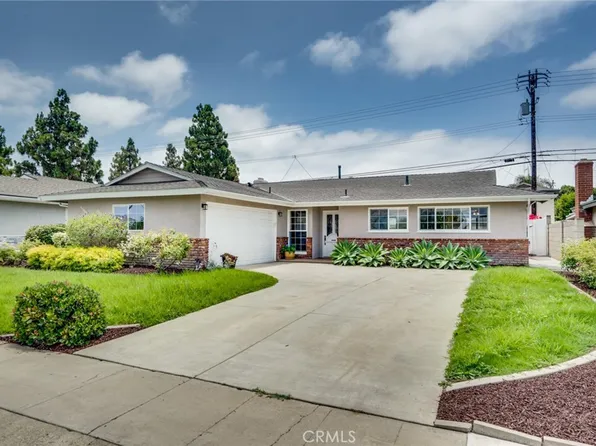 5272 Caliente Dr, Huntington Beach, CA 92649