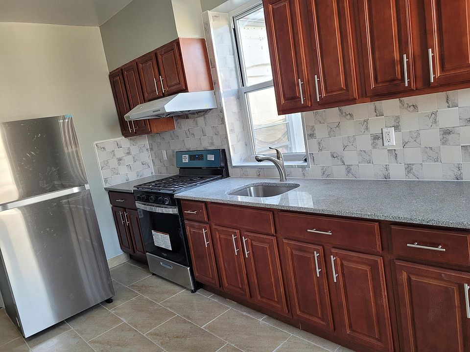 1st image of 170 Hope Ln #2