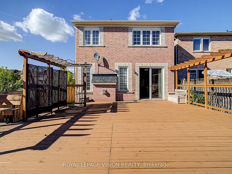 72 Jeanette St — Photo 34