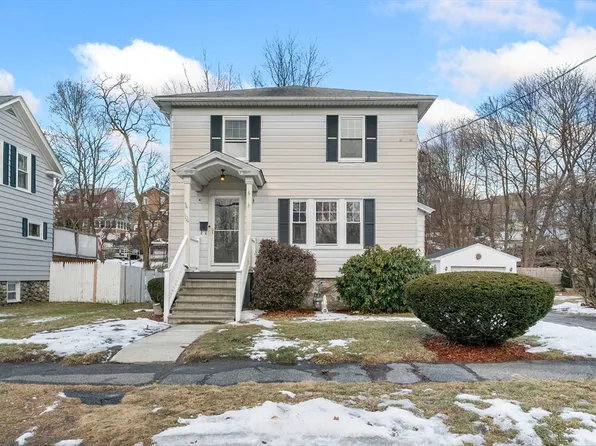 14 Healy Rd, Worcester, MA 01603