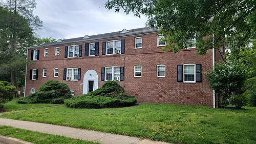 1200 N Kensington St Photo 1