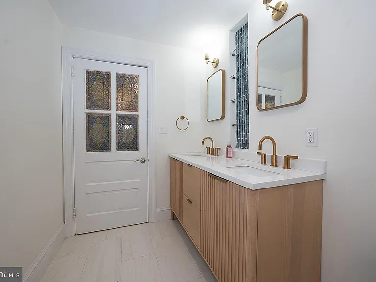 717 Miller St — Photo 22