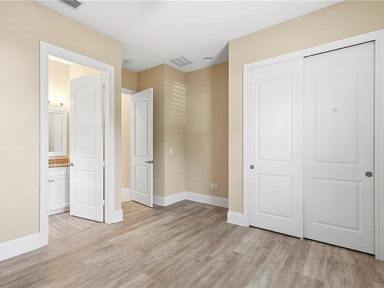 2030 Bridgepointe Cir #112 — Photo 13