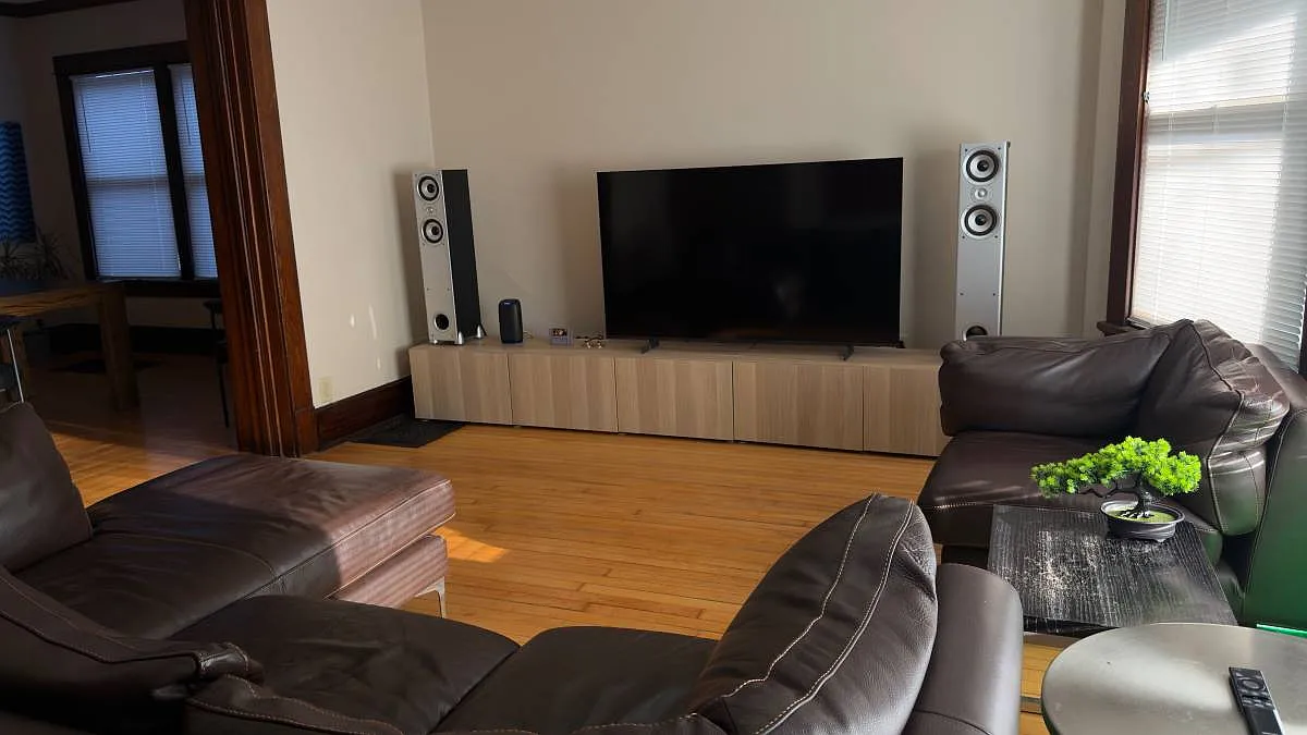 1 bed, 1100 sqft, $1,650 — Photo 1