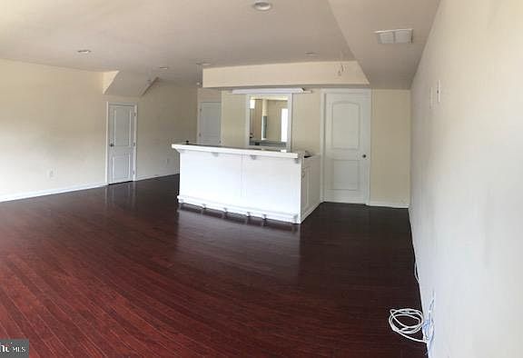 3rd image of 547 Equinox Dr