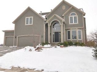 9630 McCormack Dr, Lenexa, KS 66227