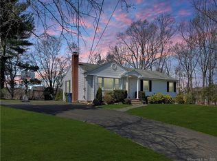 29 Winthrop Blvd, Cromwell, CT 06416