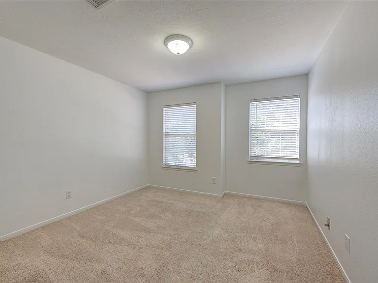 24626 Cornell Park Ln — Photo 38