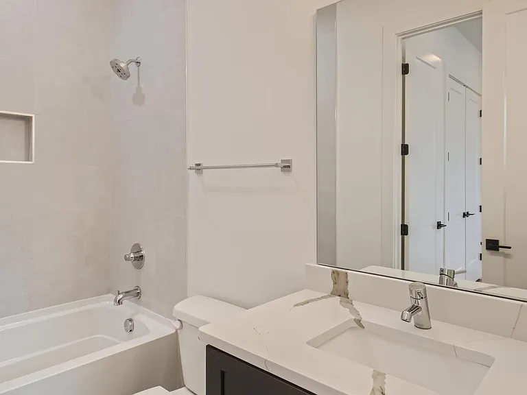 408 Serenity Ln — Photo 17