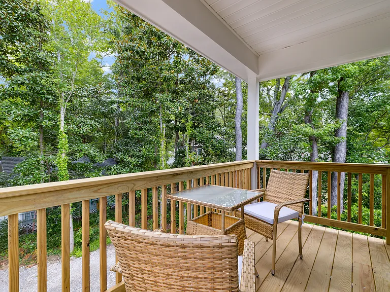 5069 Peachtree Ave #B — Photo 12