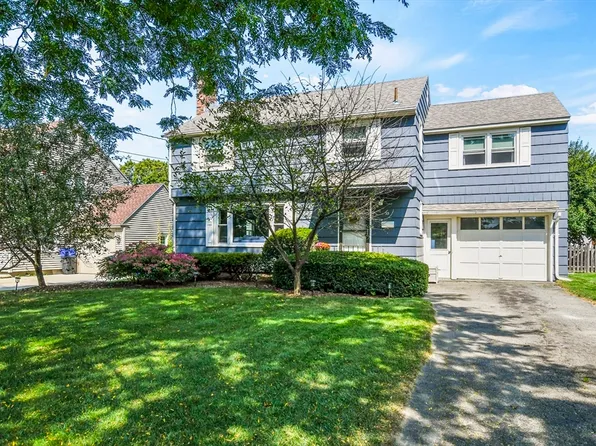 55 Marlboro Dr, Pittsfield, MA 01201