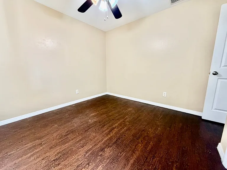 346 Bell Blvd S — Photo 4