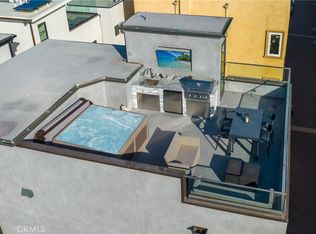 104B Surfside Ave, Seal Beach, CA 90743