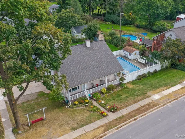 380 Prospect St, Romeo, MI 48065