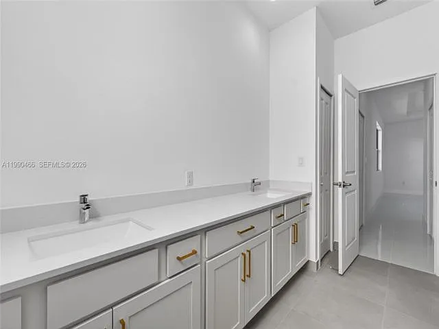 15441 SW 20th Ln — Photo 8