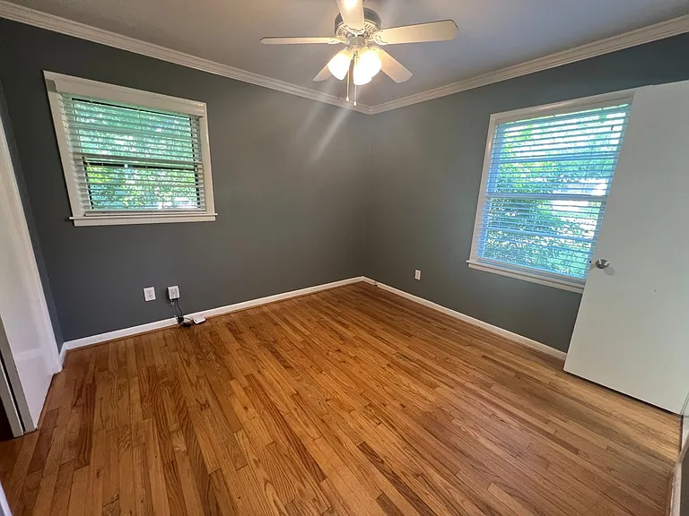 726 E Magnolia Ave — Photo 5
