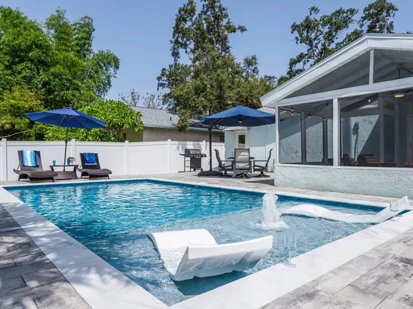 1768 Mova St, Sarasota, FL 34231