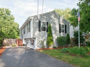 98 Worcester Ave, Riverside, RI 02915