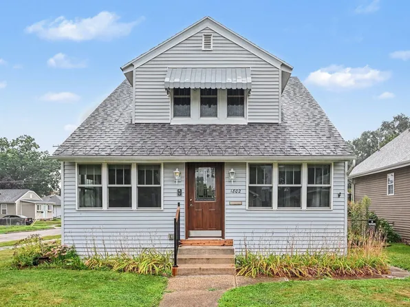 1802 Caroline St, South Bend, IN 46613